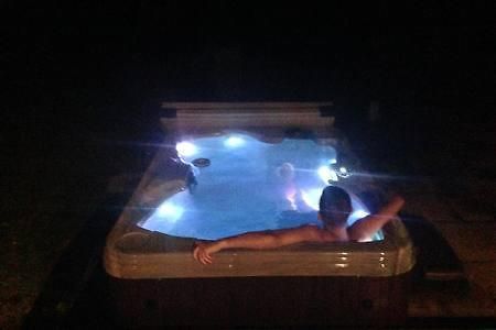 Forest Sweet Retreat Hot Tub & Wood Fired Sauna Уклуелет Екстериор снимка