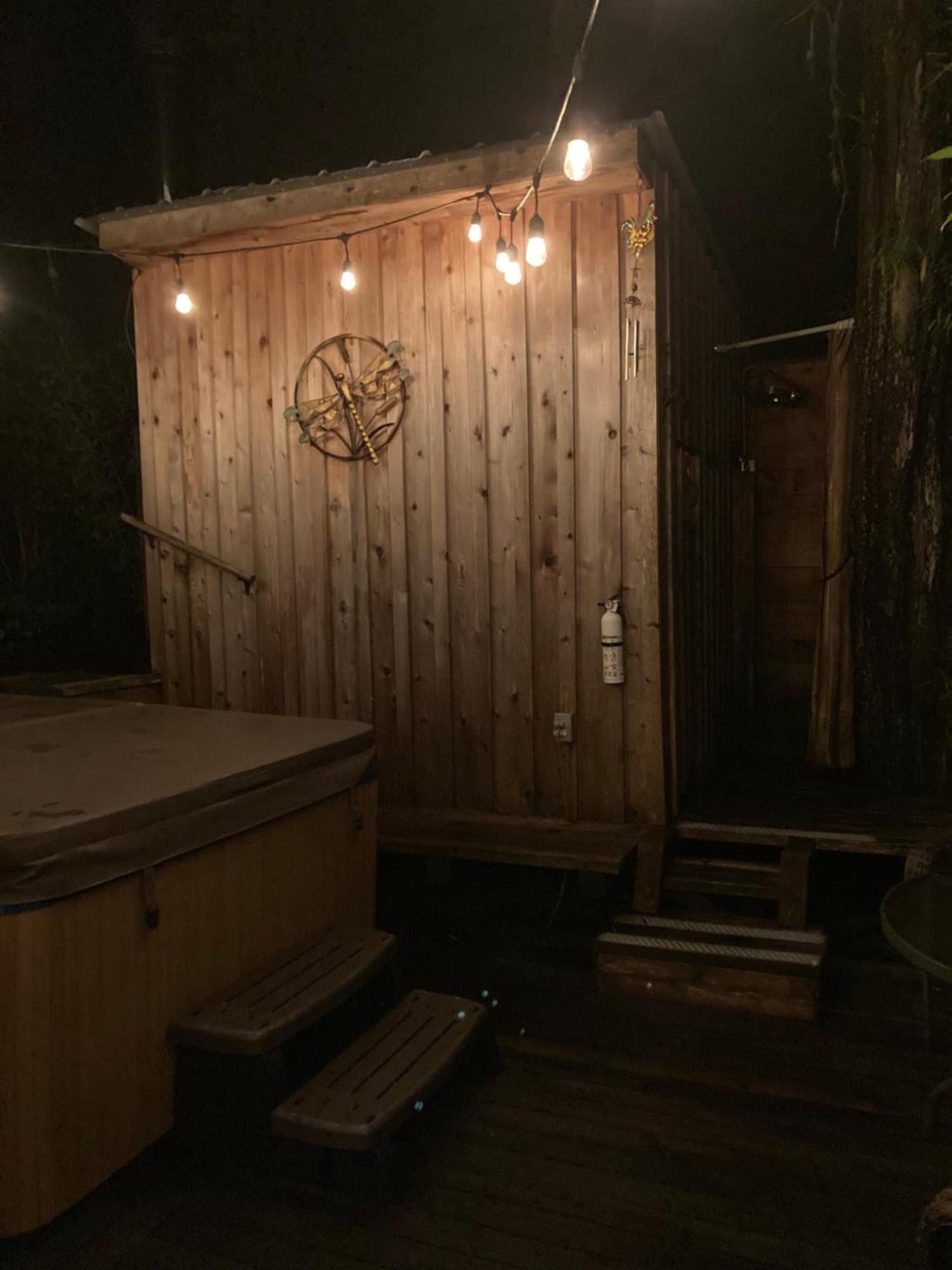 Forest Sweet Retreat Hot Tub & Wood Fired Sauna Уклуелет Екстериор снимка